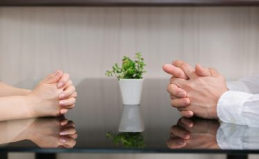 旦那が浮気してる！？浮気を止めさせたい妻がとるべき行動とは